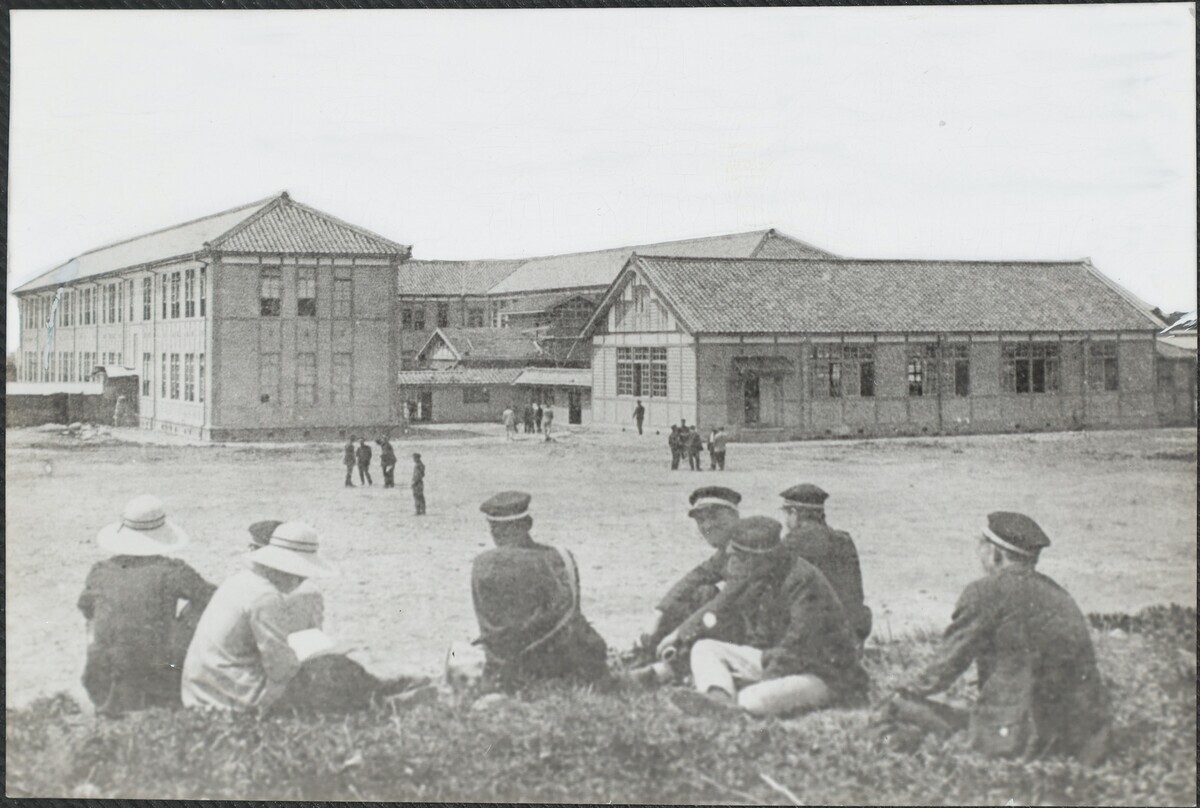 〔写真〕公共施設 山形高等学校 創設当時