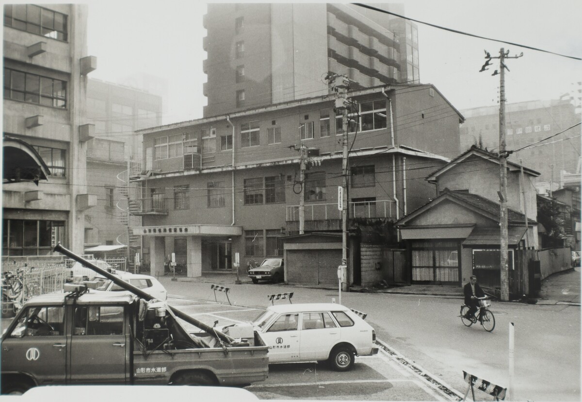 〔写真〕公共施設 山形県信用保証協会