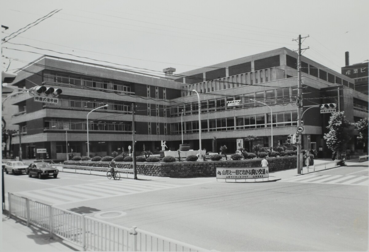 〔写真〕公共施設 県民会館