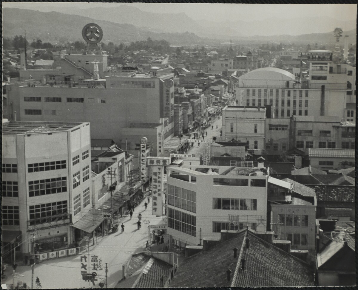 〔写真〕昔の街並み 七日町通り―1