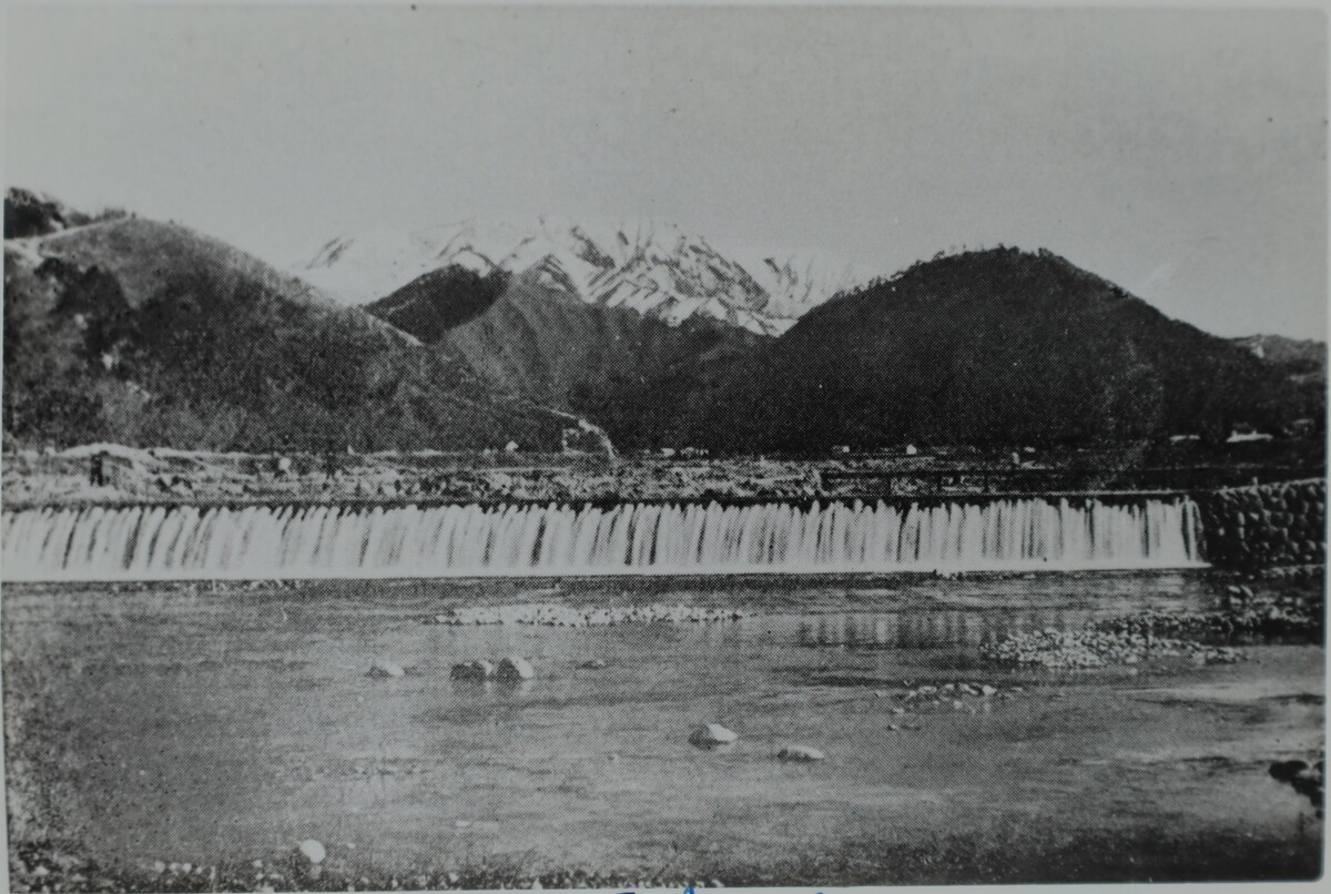 〔写真〕昔の街並み 馬見ヶ崎川－1